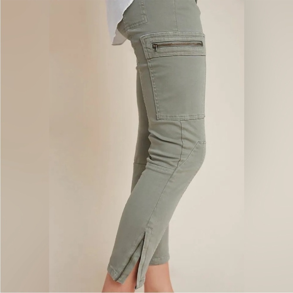By Anthropologie Jefferson Moto Cargo Pants in a Light Green - Picture 4 of 9